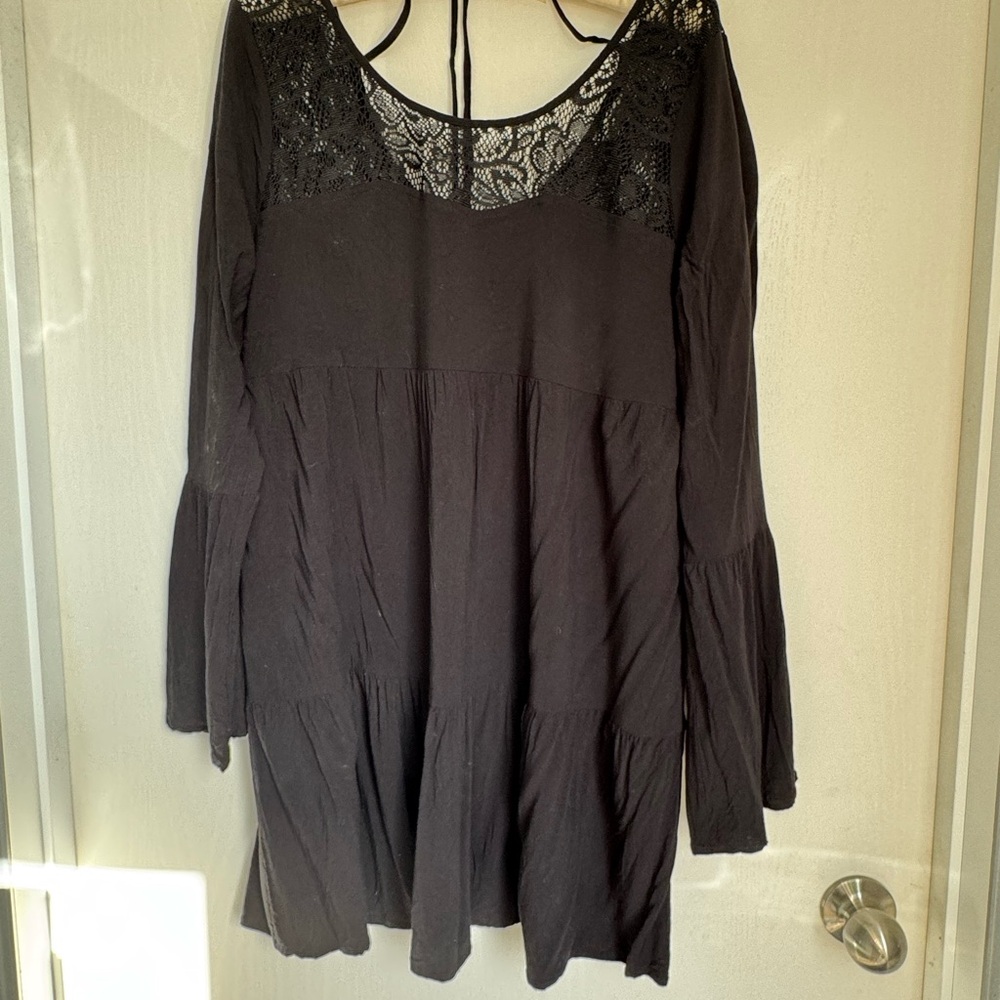 Full Tilt Elegant Black Lace Top